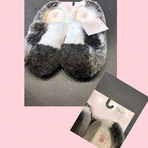 Chinese Laundry Slippers